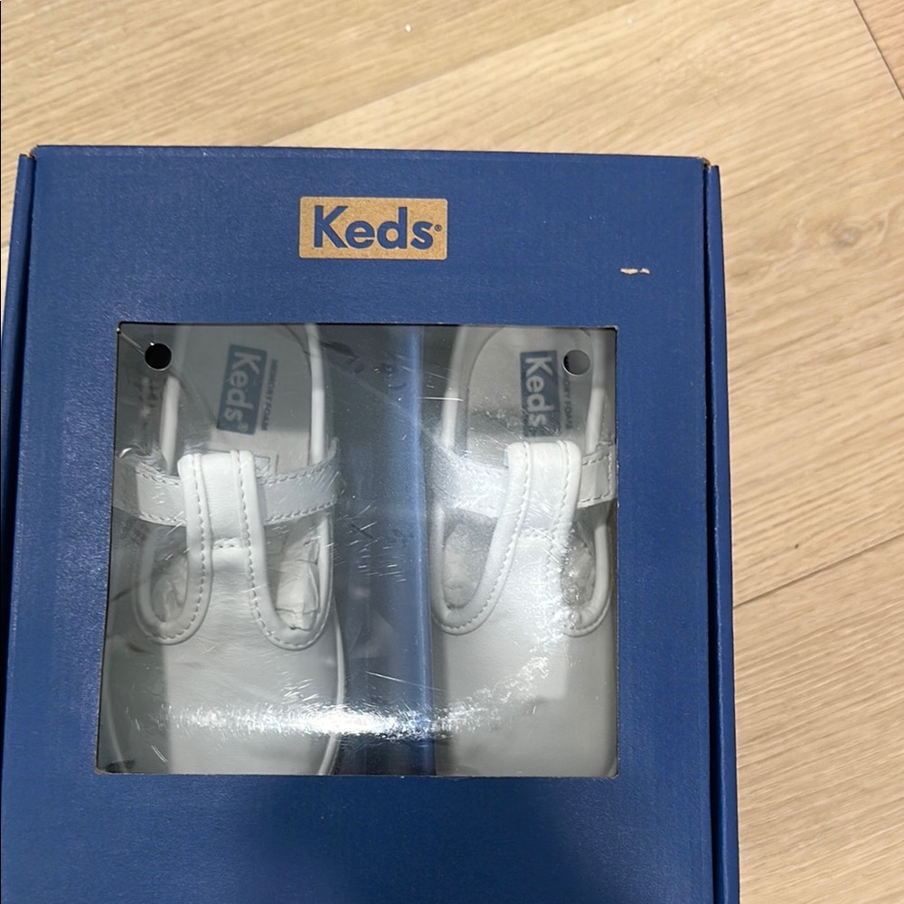 Keds NIB champion toe cap Tstrap white leather size 6